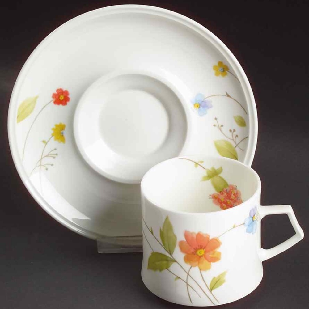 Mikasa coffee cup & saucer just flowers